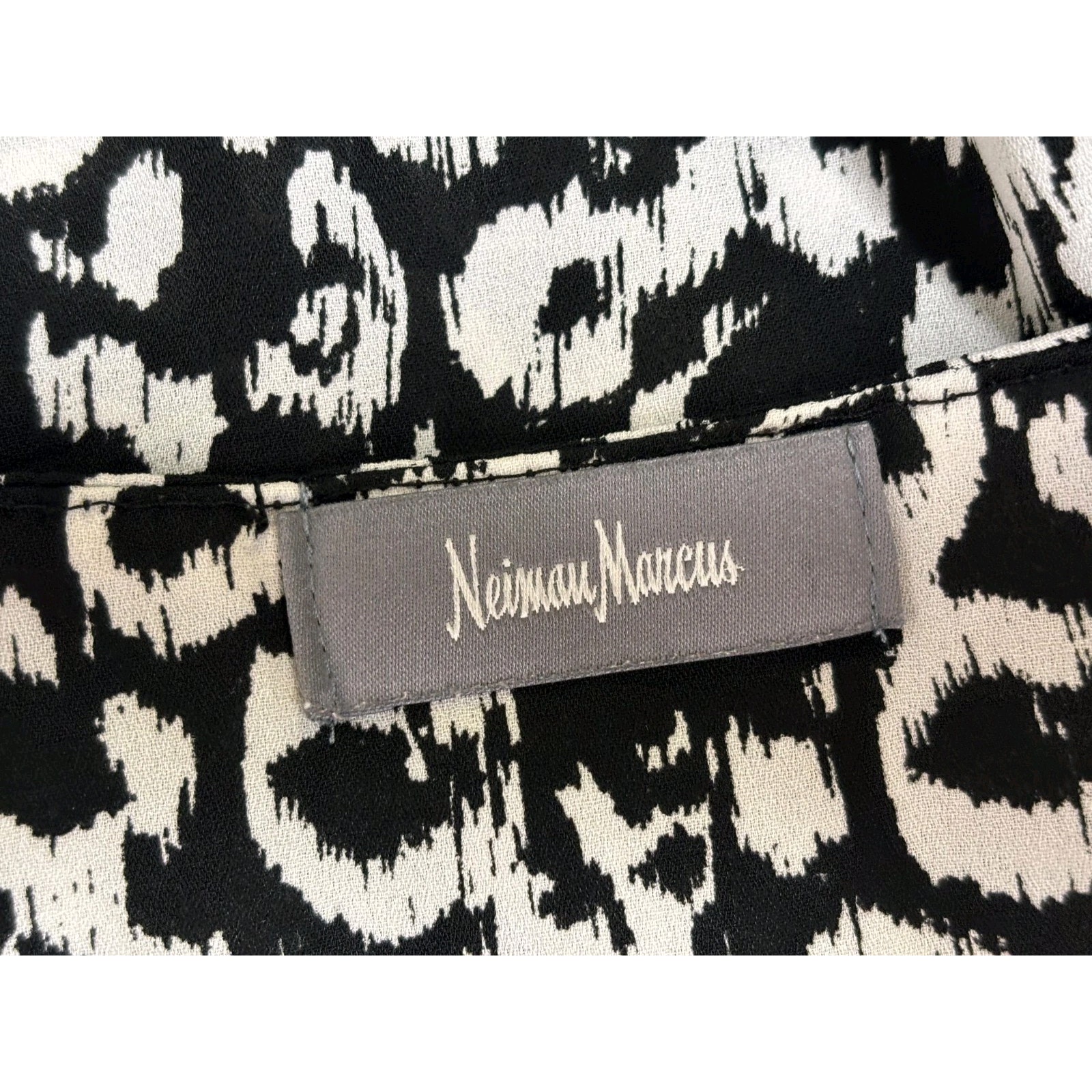 Neiman Marcus Leopard Print Blouse Womens M Black White Short Sleeve Oversized — image 3 of 7